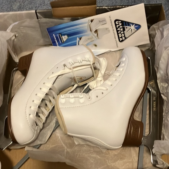 NEW Artiste LITE Girls Figure Ice Skates - Picture 8 of 8